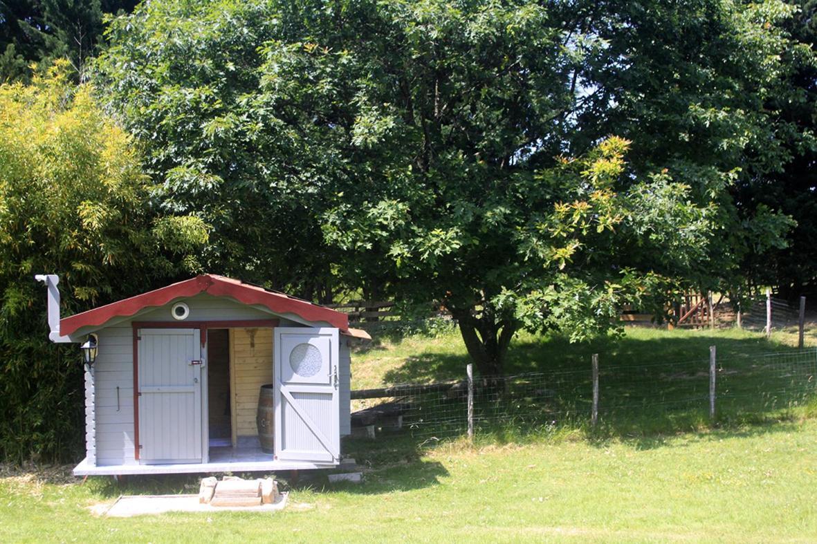 Tente Trappeur Ada, Au Jardin De La Vouivre Saint-Vincent-en-Bresse Exterior foto